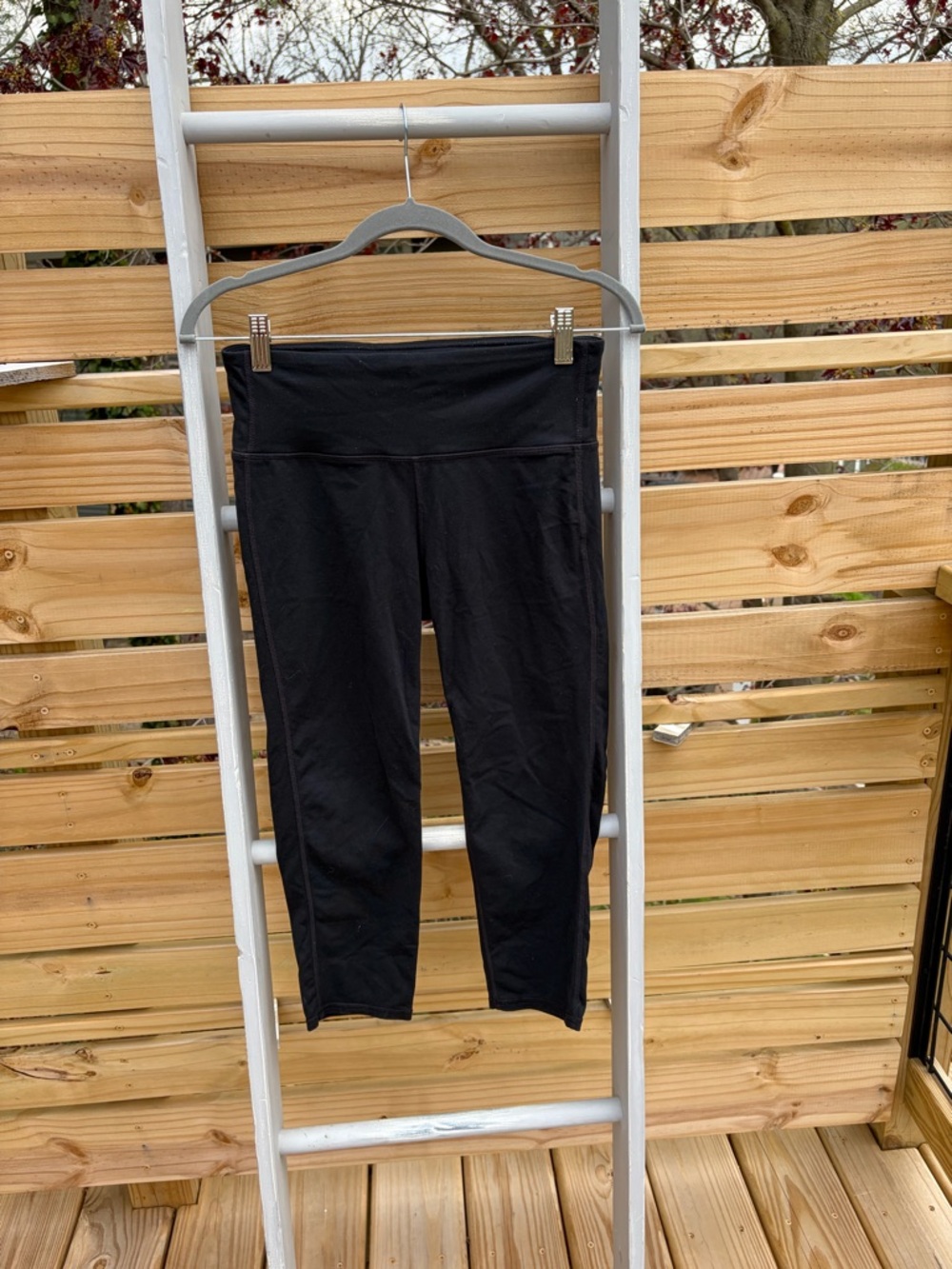 Athleta Black Capri Leggings Size Small